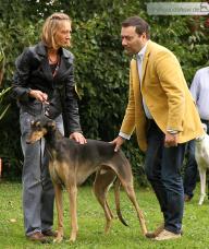 Damuk Aziza men Tara